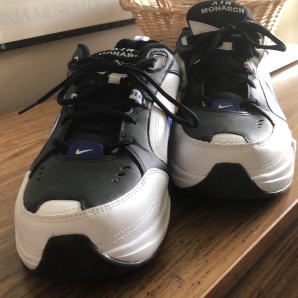 NEW! Men's Nike Air Monarch IV Cross Trainers - Picture 3 of 7